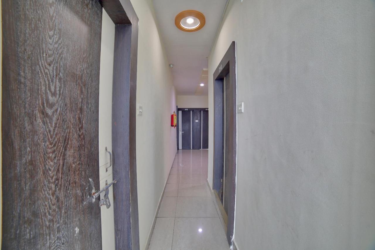 Oyo 35538 Hotel Risha Chandrapur Dış mekan fotoğraf