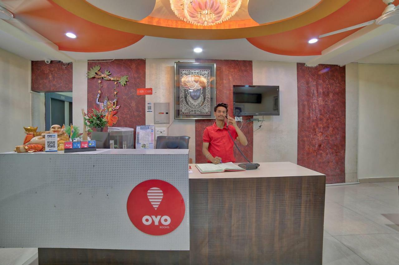 Oyo 35538 Hotel Risha Chandrapur Dış mekan fotoğraf