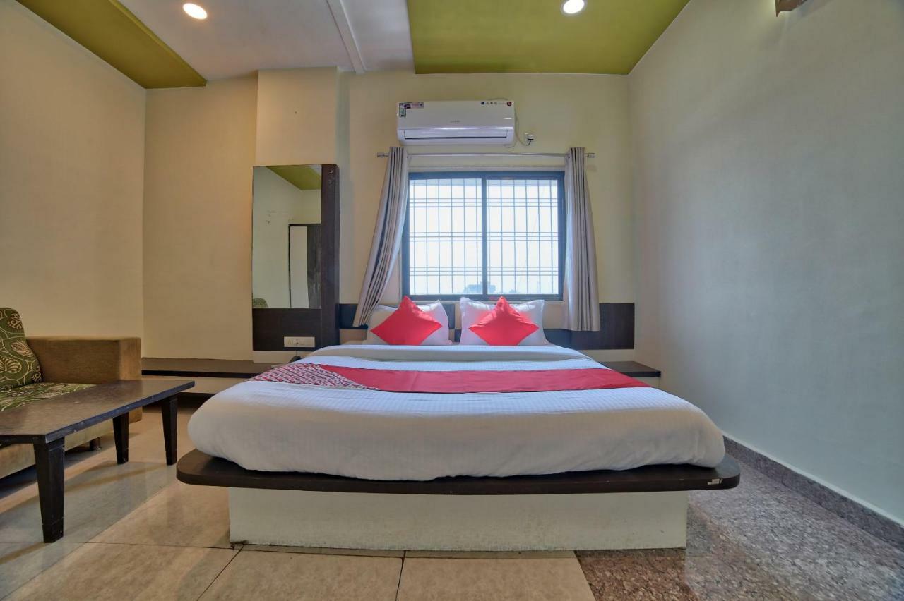 Oyo 35538 Hotel Risha Chandrapur Dış mekan fotoğraf