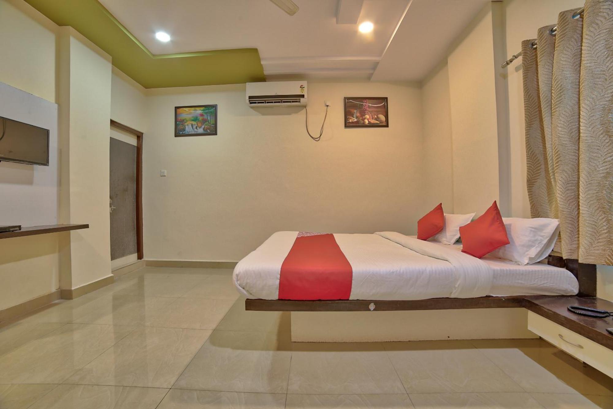 Oyo 35538 Hotel Risha Chandrapur Dış mekan fotoğraf