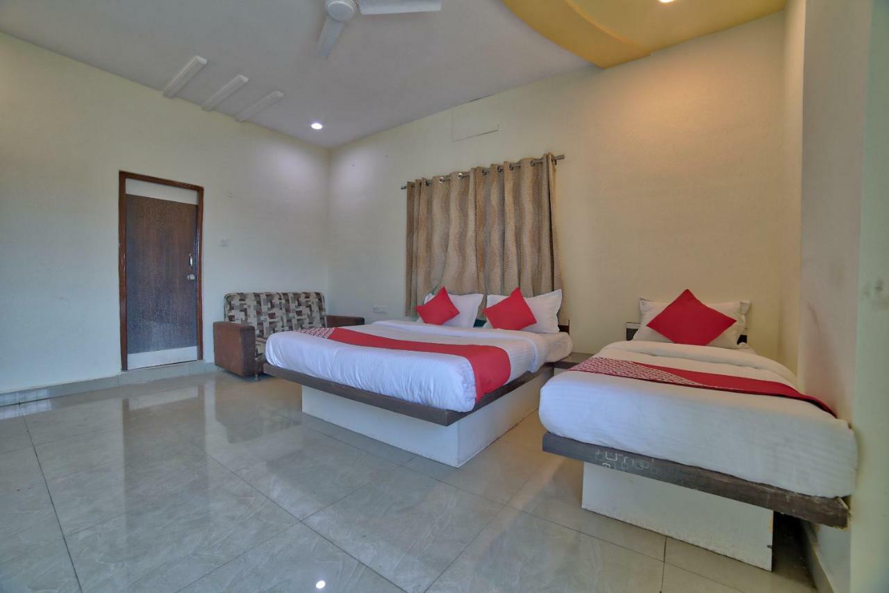 Oyo 35538 Hotel Risha Chandrapur Dış mekan fotoğraf